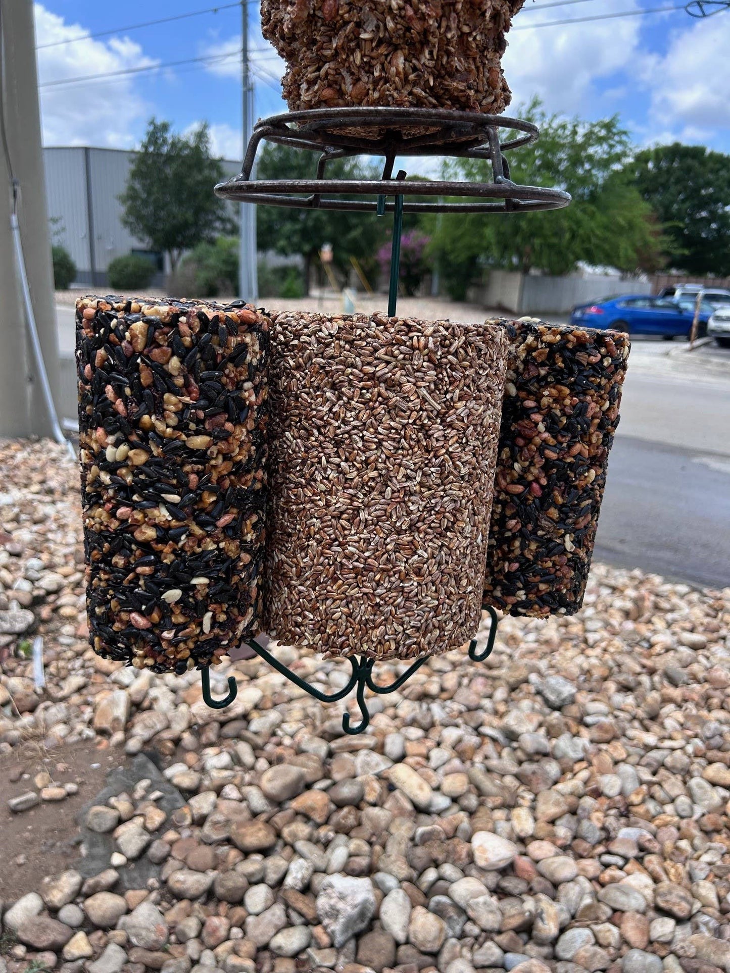 Triple Cylinder Feeder